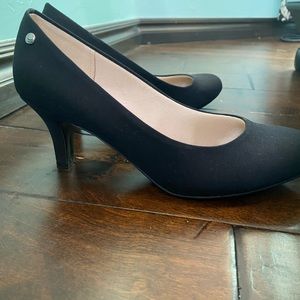 Life Stride size 9,, Black 3 inch heels. Worn once to wedding.